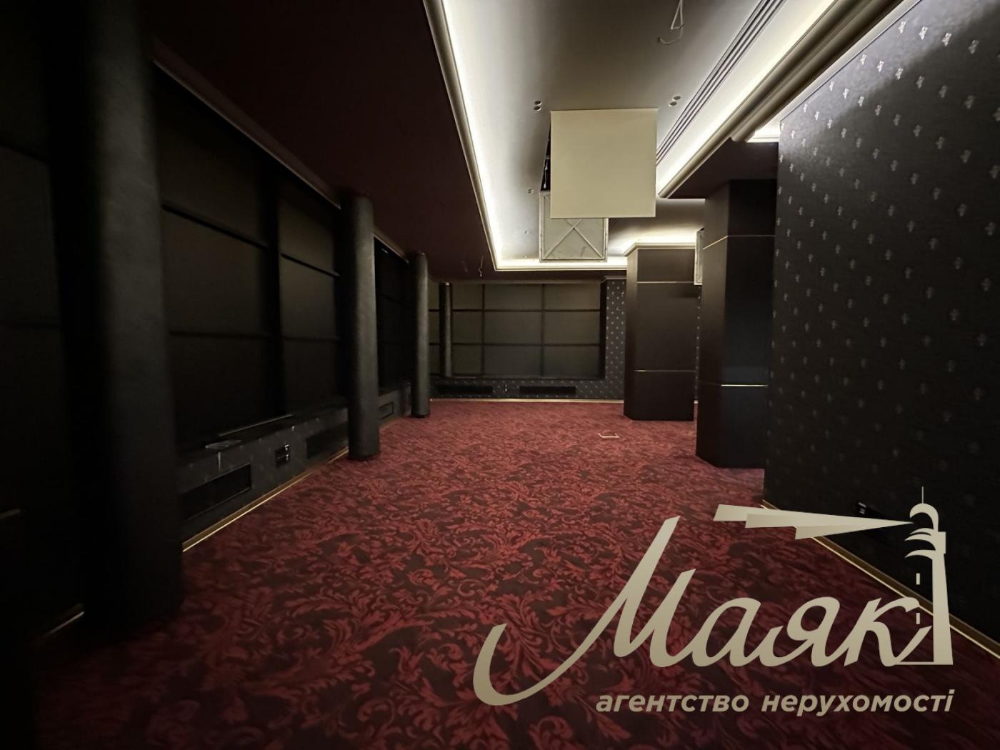 Rent front office 363 m², Goloseevsky Prospekt Kyiv