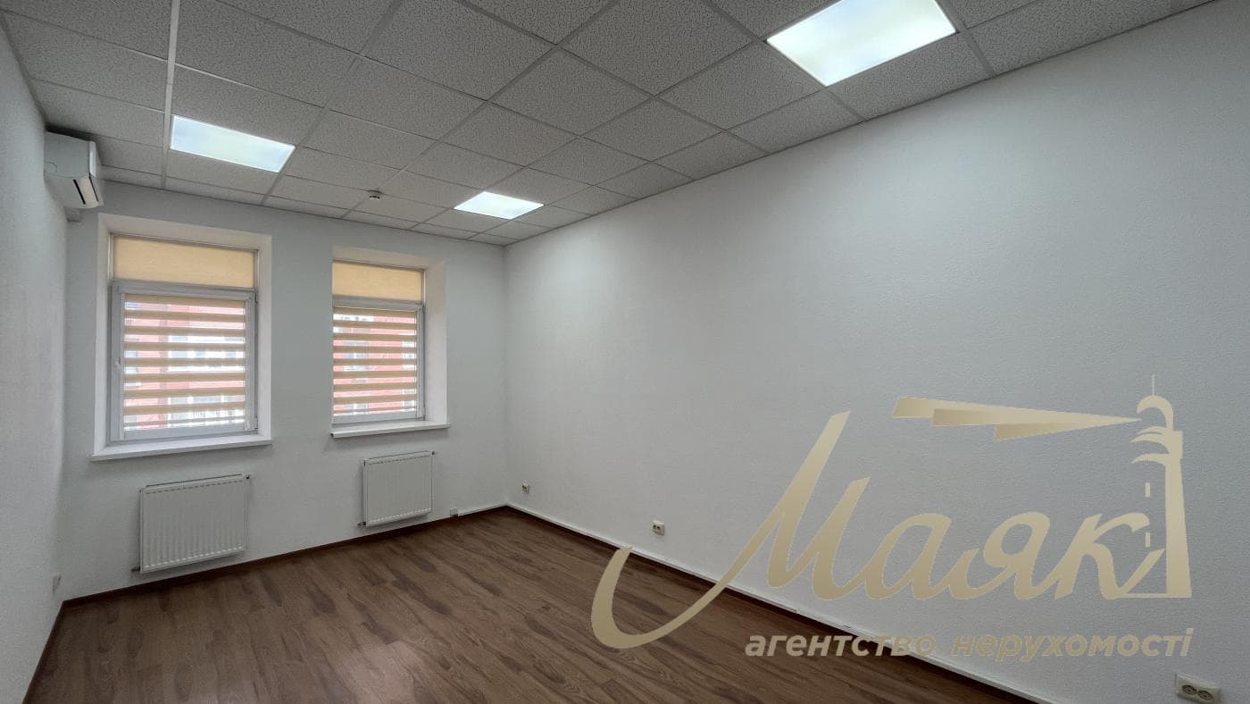 Аренда офисного помещения (210м2) по ул. Боткина 4А, БЦ "Successful House", Соломенский район, Киев