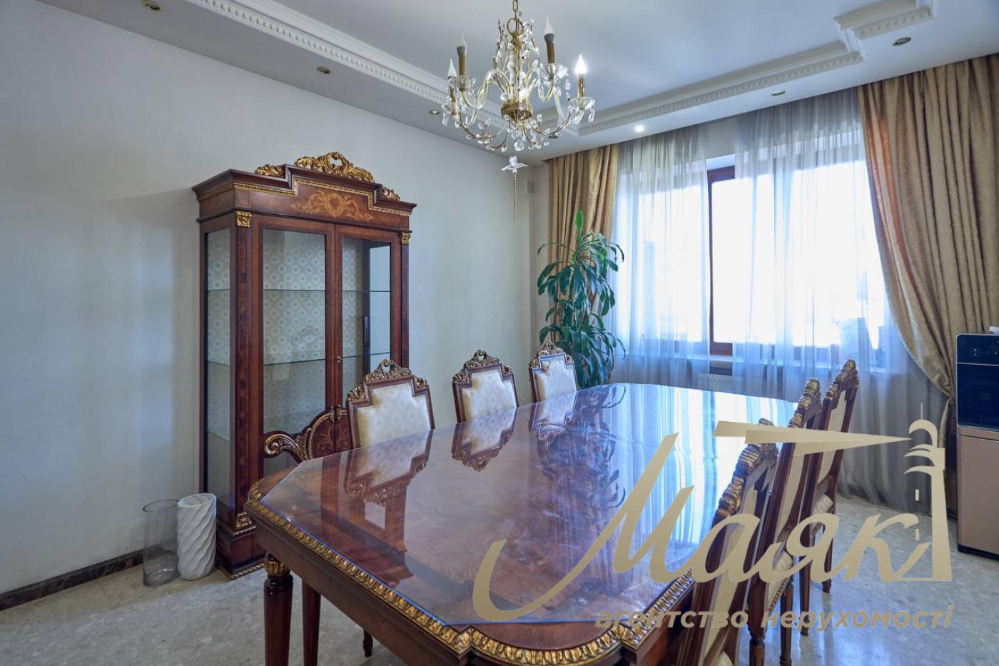 Оренда 4 кімнатної квартири, 163 м, Жилянська 30а, Голосіївський район