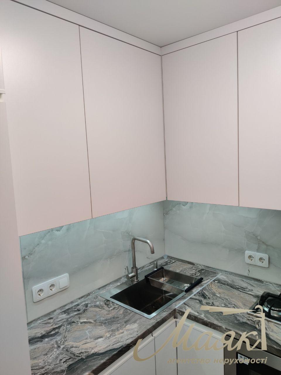 Rent 1-bedroom apartment Laboratornaya street 26A, Pechersk