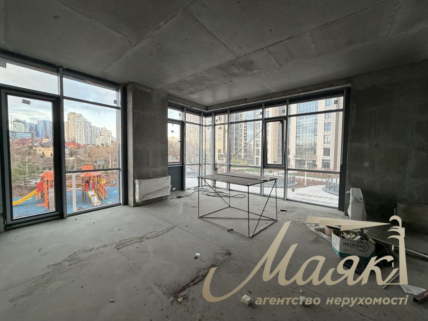 Sale of facade commerce in Residential Complex Novopechersky Lipki