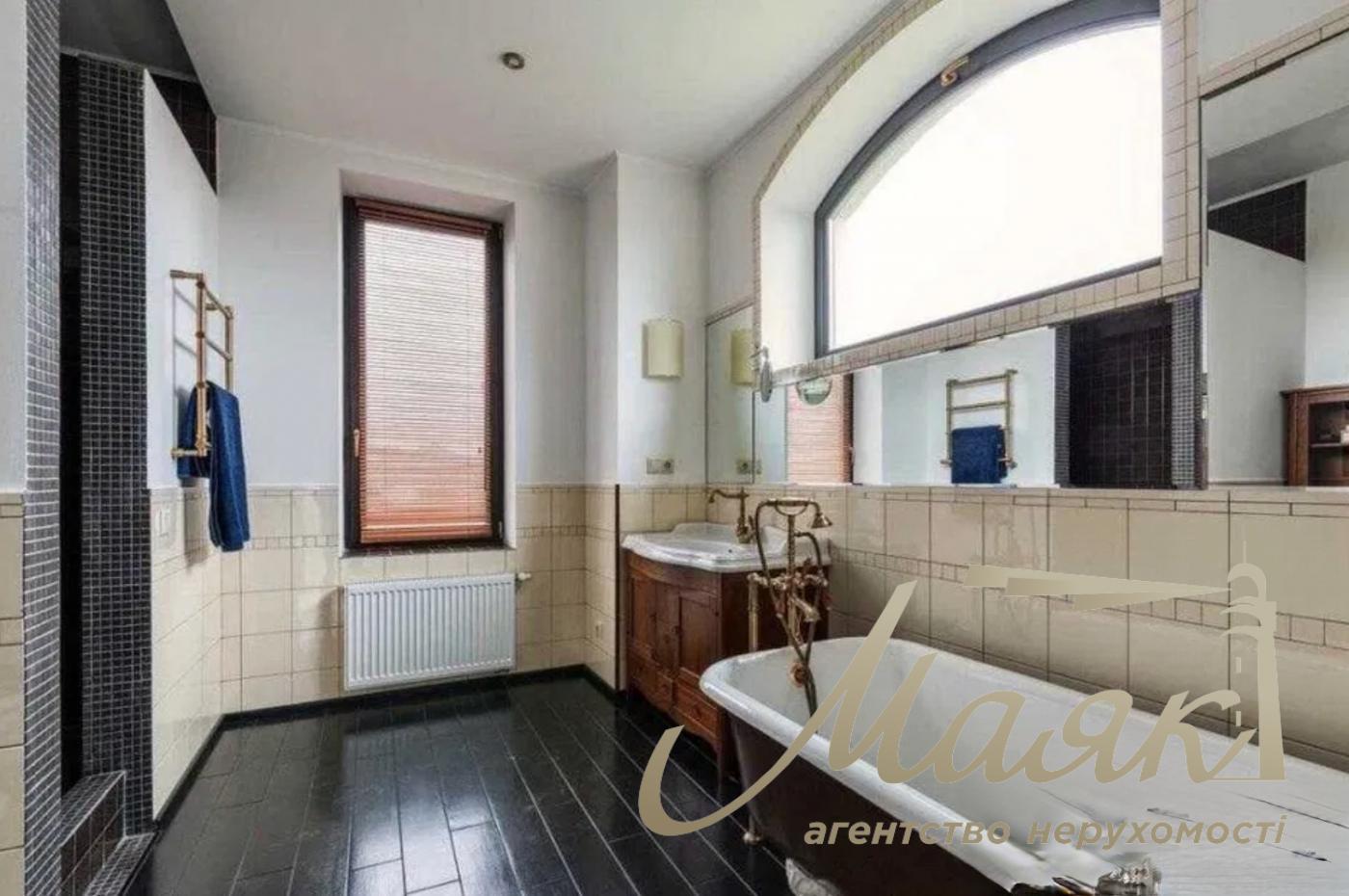 Аренда резиденции возле заповедника 430м2 в г.Киев,Козин/Конча-Заспа,Жуков остров