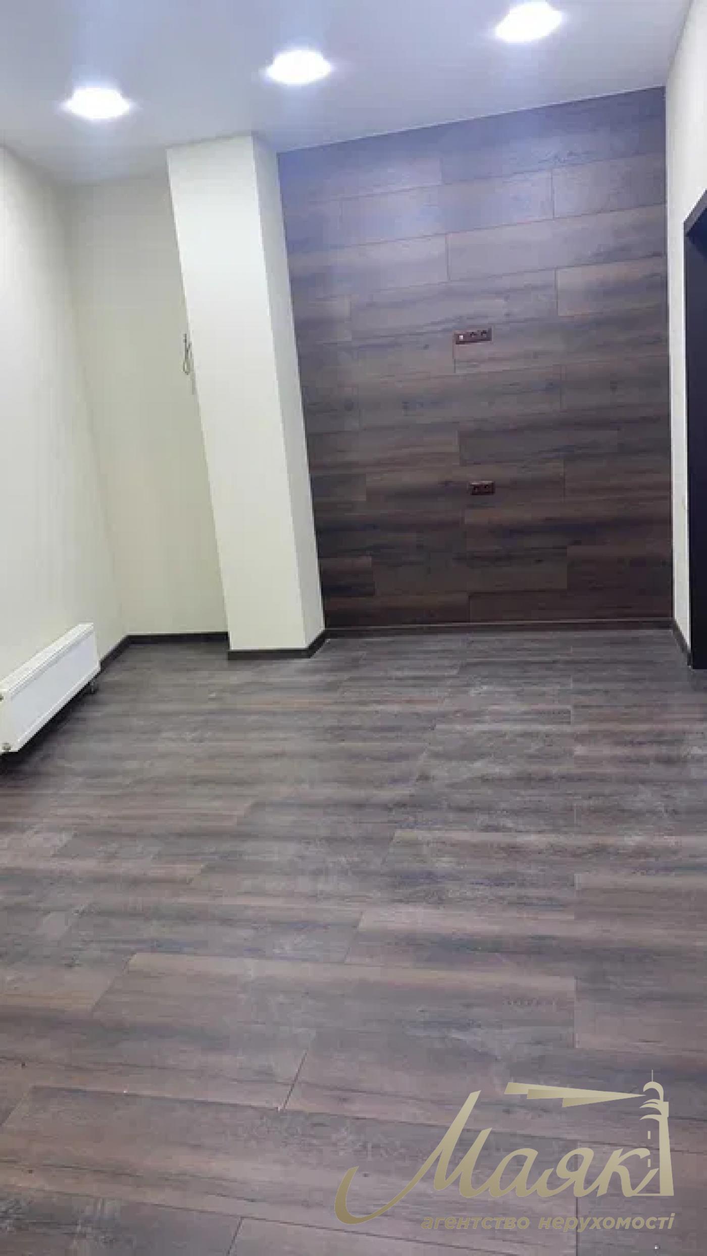 Аренда фасадного помещения 100м, ул. Щекавицкая