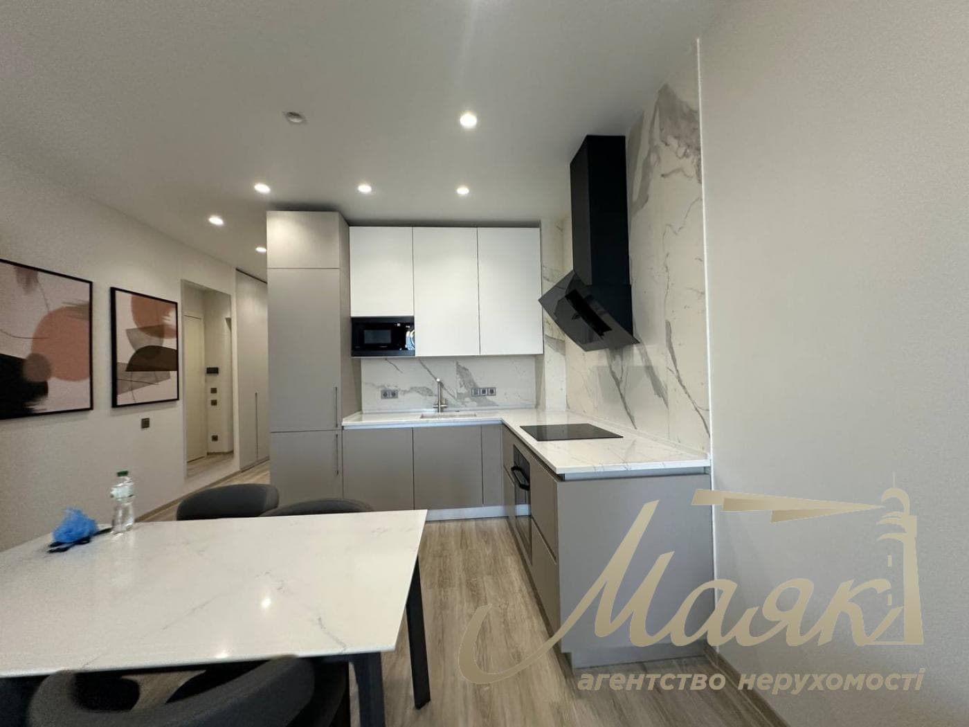 Оренда 2-кімнатної квартири площею 75 м² у ЖК «Atlantic Residences», вул. Антоновича, 118, «Палац України».