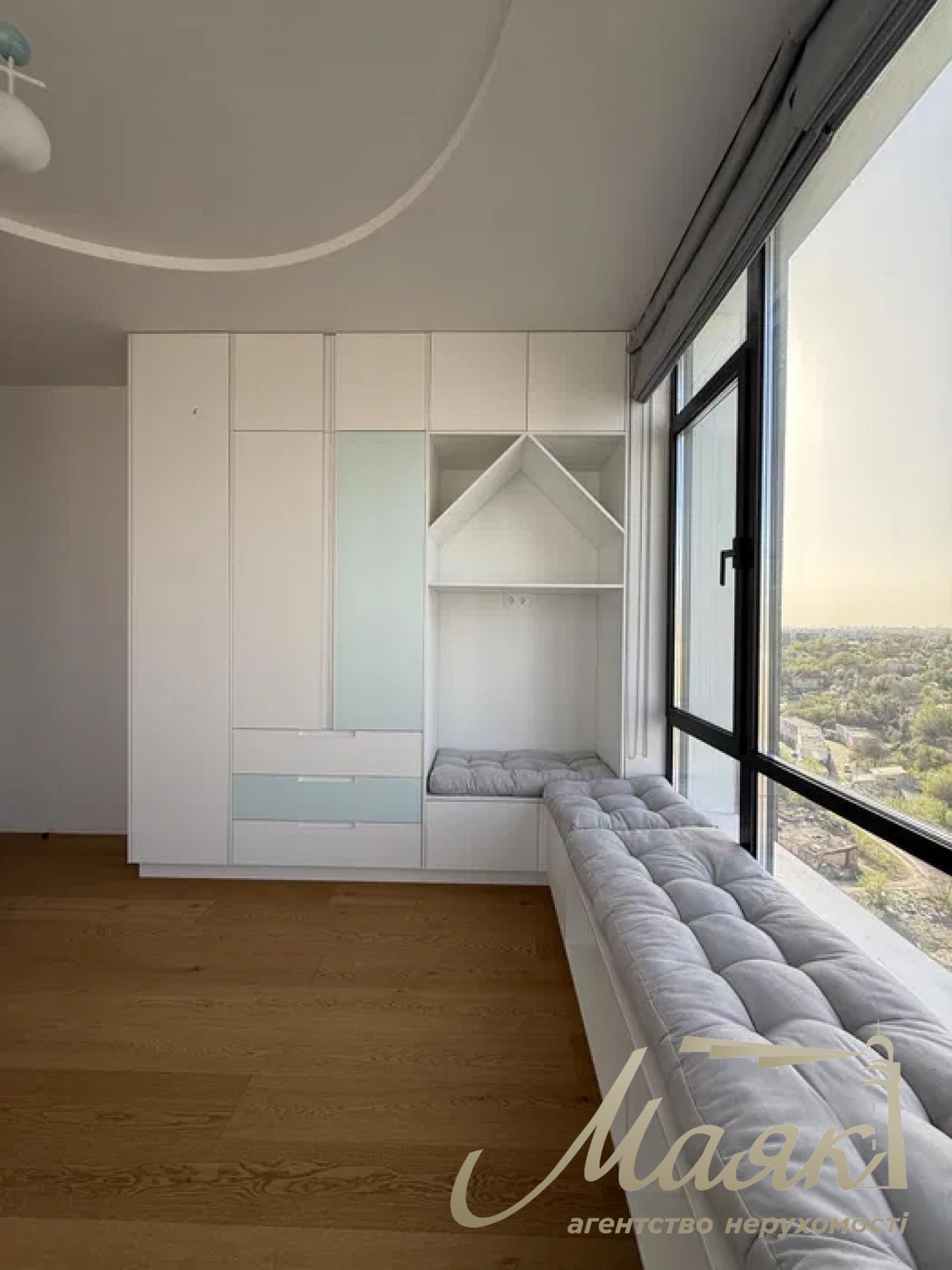 For sale 4k apartment Park Avenue VIP 120m Park Avenue Demeyevskaya Goloseevsky district nr