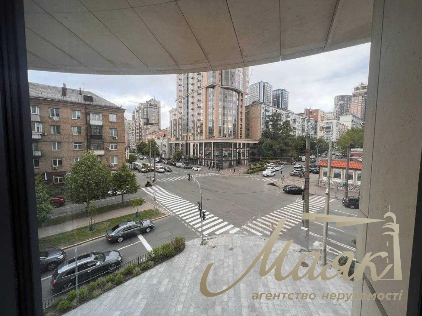 Аренда офиса 962,1 м², ATLANTIC RESIDENCES, ул. Антоновича, 118