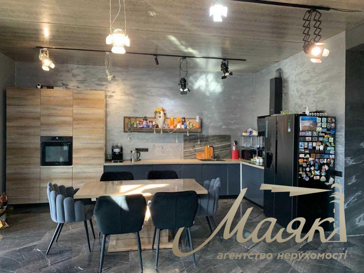 Продаж будинку (200м2) с.Віта-Поштова