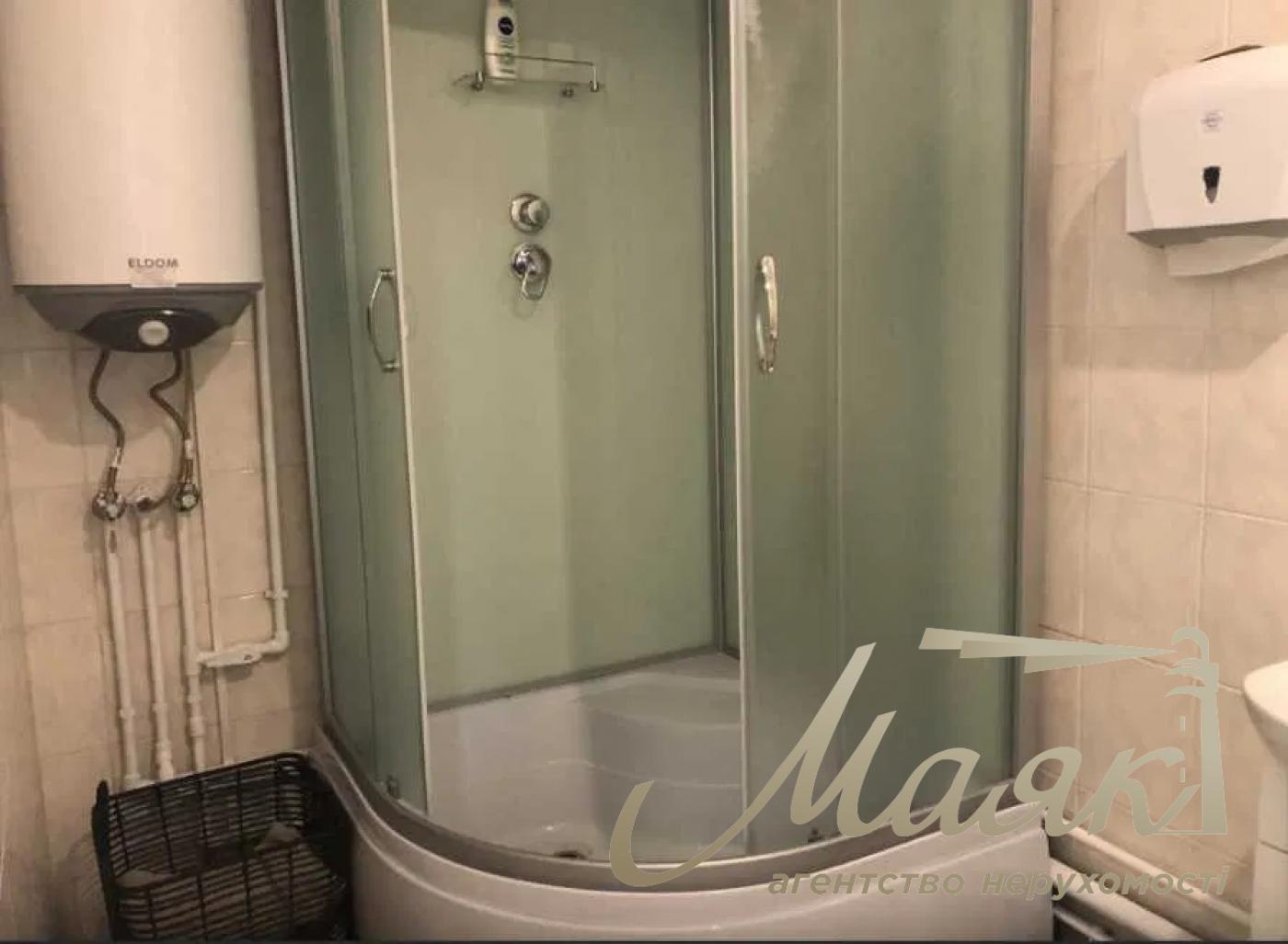 Office for rent 160 sq.m.sq., Zvirinetskaya