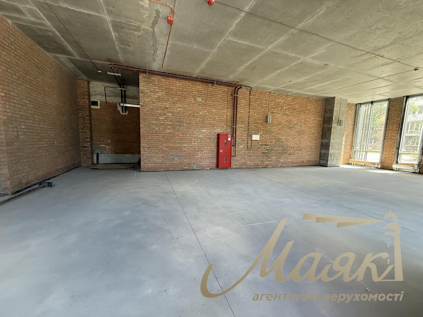 Оренда фасадного 110м2 приміщення ЖК Трініті вул. Тютюнника, 39/2
