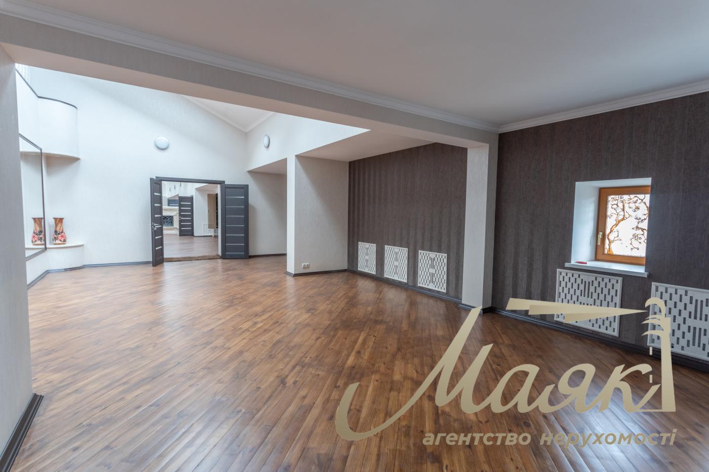 Продажа видового трехуровнего пентхауса 555м2, Ковпака 17, Нижний Печерск, метро Лыбедская