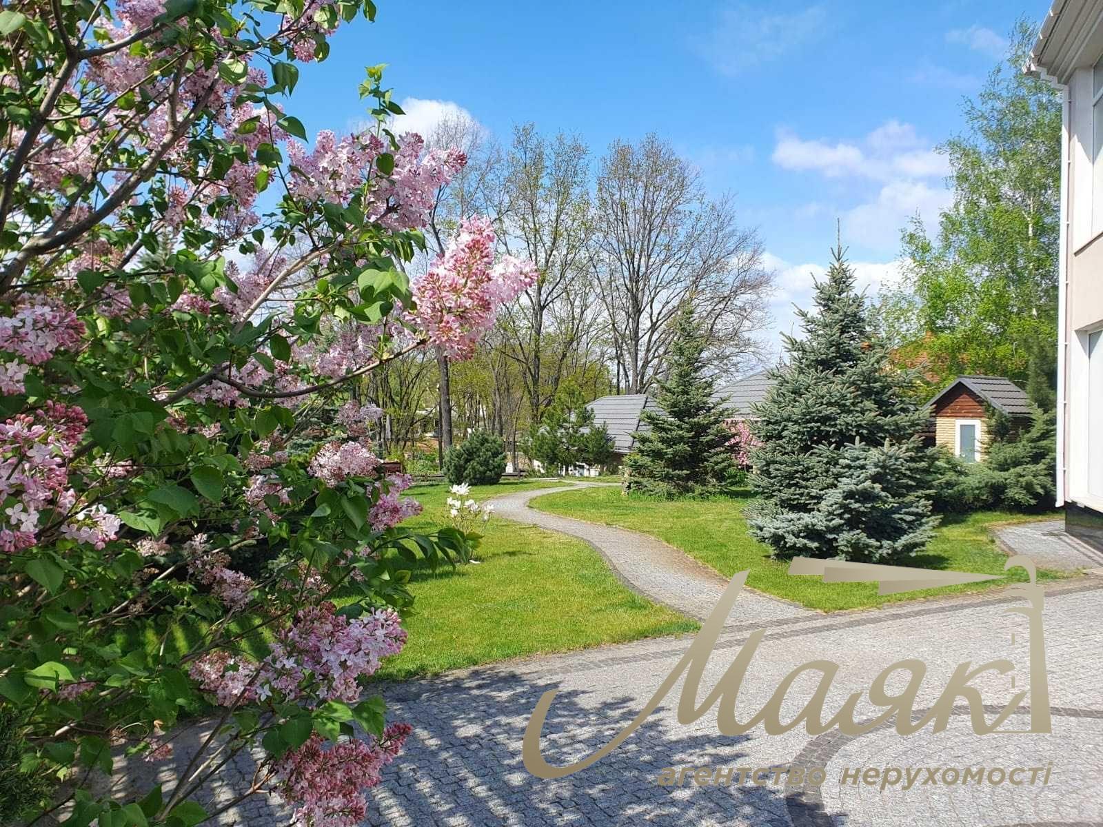 Продажа дома 630м2 с басейном в с.Лесники, Киево-Святошинский район,