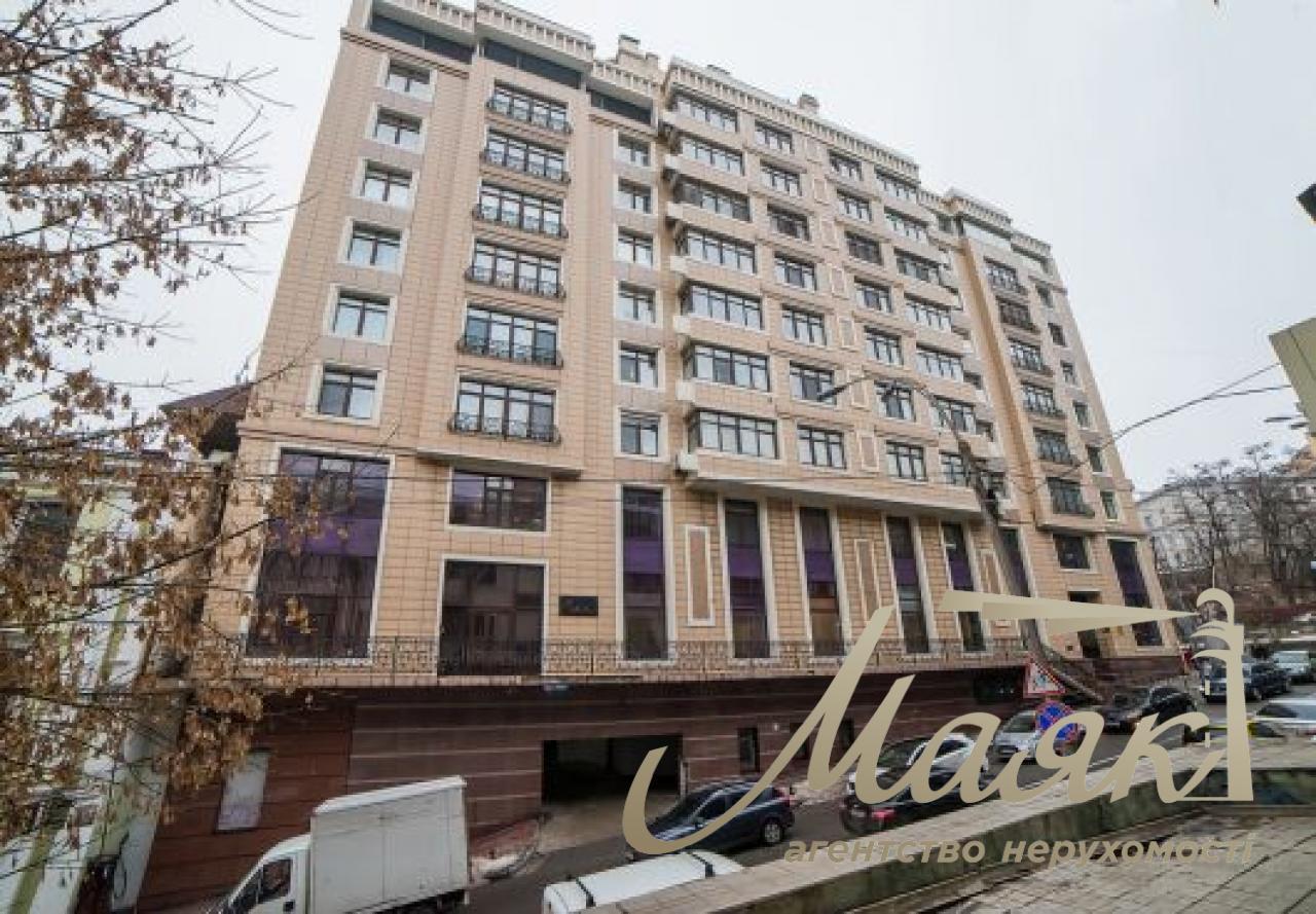 Продаж квартири з орендарем, готовий бізнес, Круглоуніверситетська 3-5, 190м2