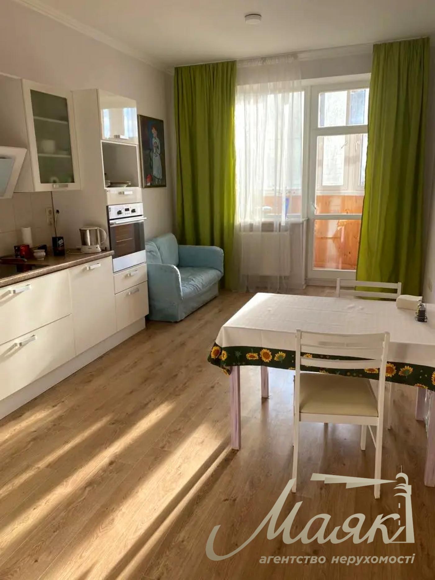 Оренда 3х кімнатної квартири, провулок Лабораторний, Печерський район