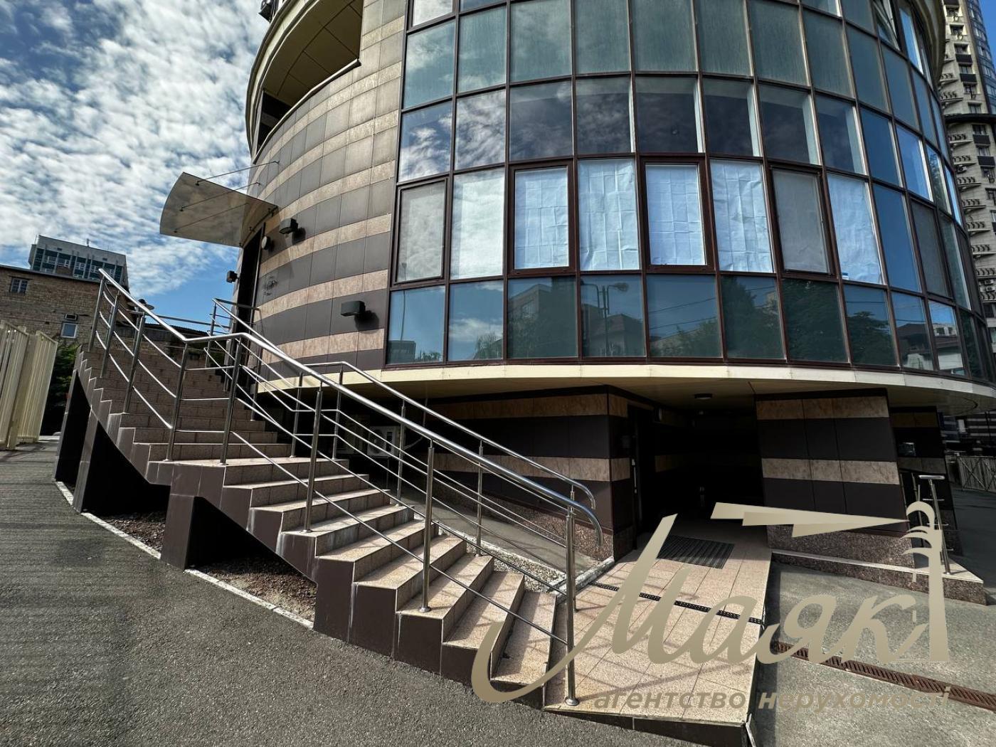 Sale of commercial premises 160 m2 in residential complex Prestige Hall, Tyutyunnika 37/1, Center