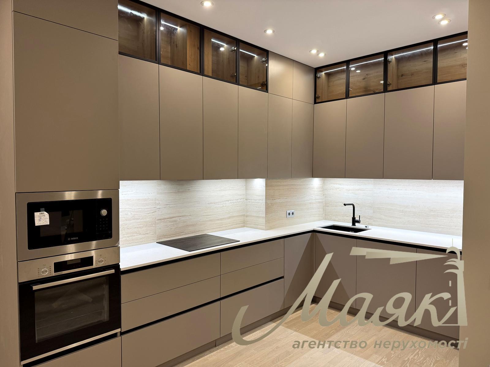 Продаж 3-х кімнатної квартири в ЖК Новопечерські Липки вул. Андрія Верхогляда 15-Б