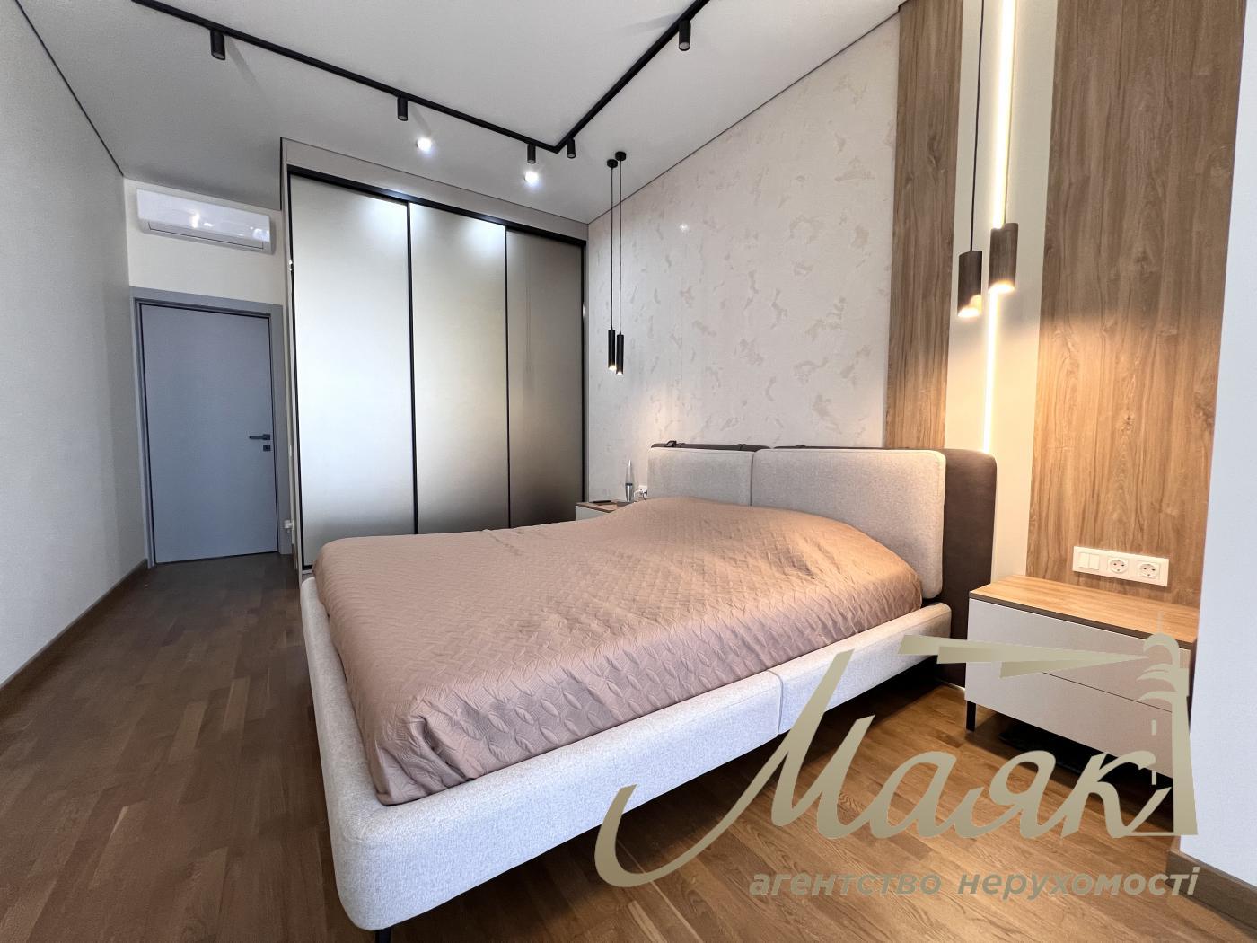 Продажа 3-комнатной квартиры с террасой в ЖК «Итальянский квартал» Оболонский район