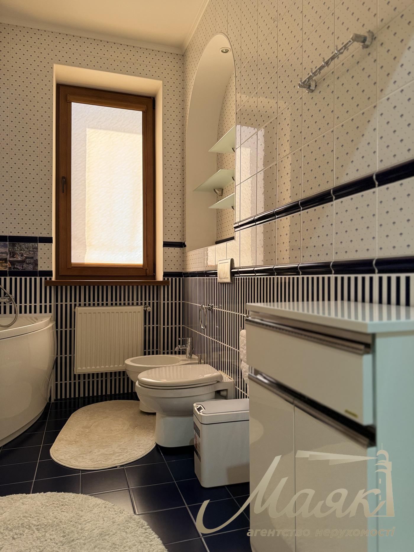 Rent 2-storey house 220m2 in. Ivankovici/Kruglyk, KG "Maetok"