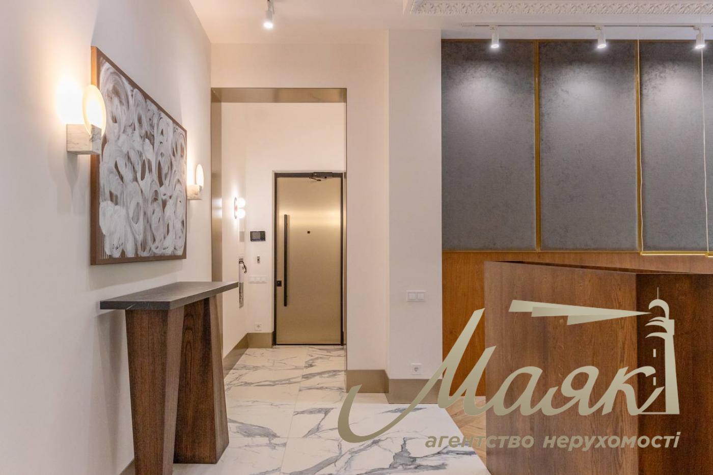 Оренда мебльованого офісу (62м2) вул. Липинського, 12