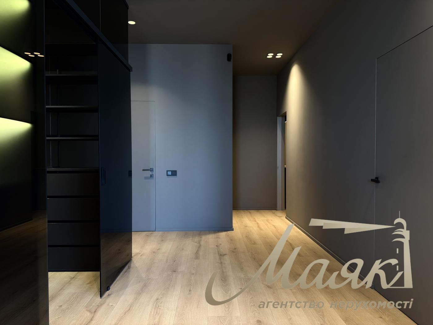 Оренда 3-х кімнатної квартири 130 кв.м. на вул.Преображенська 8Б