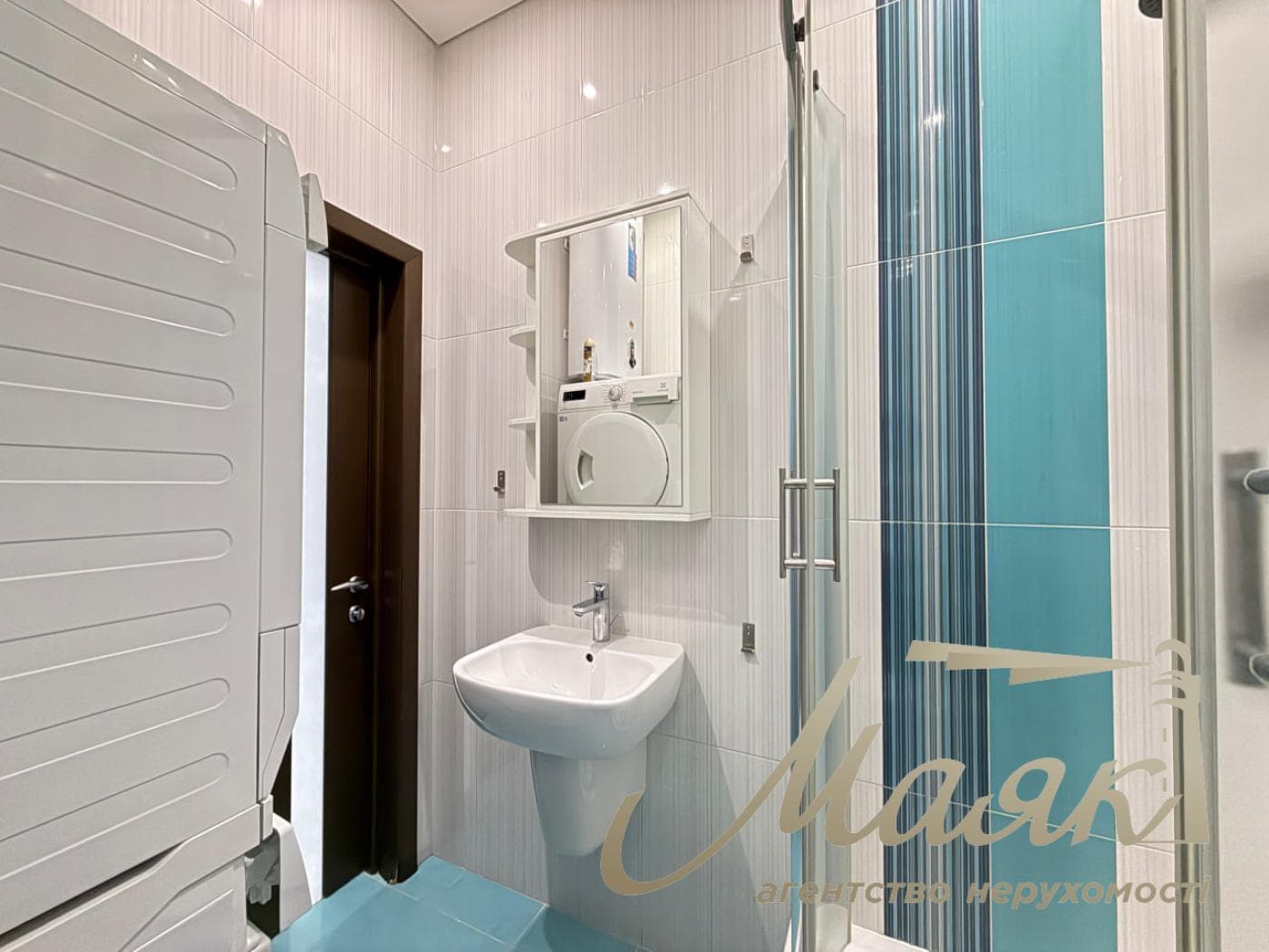 4-room apartment for rent in Pechersk, Novopecherskie Lipki residential complex, 9 Dragomirova St.
