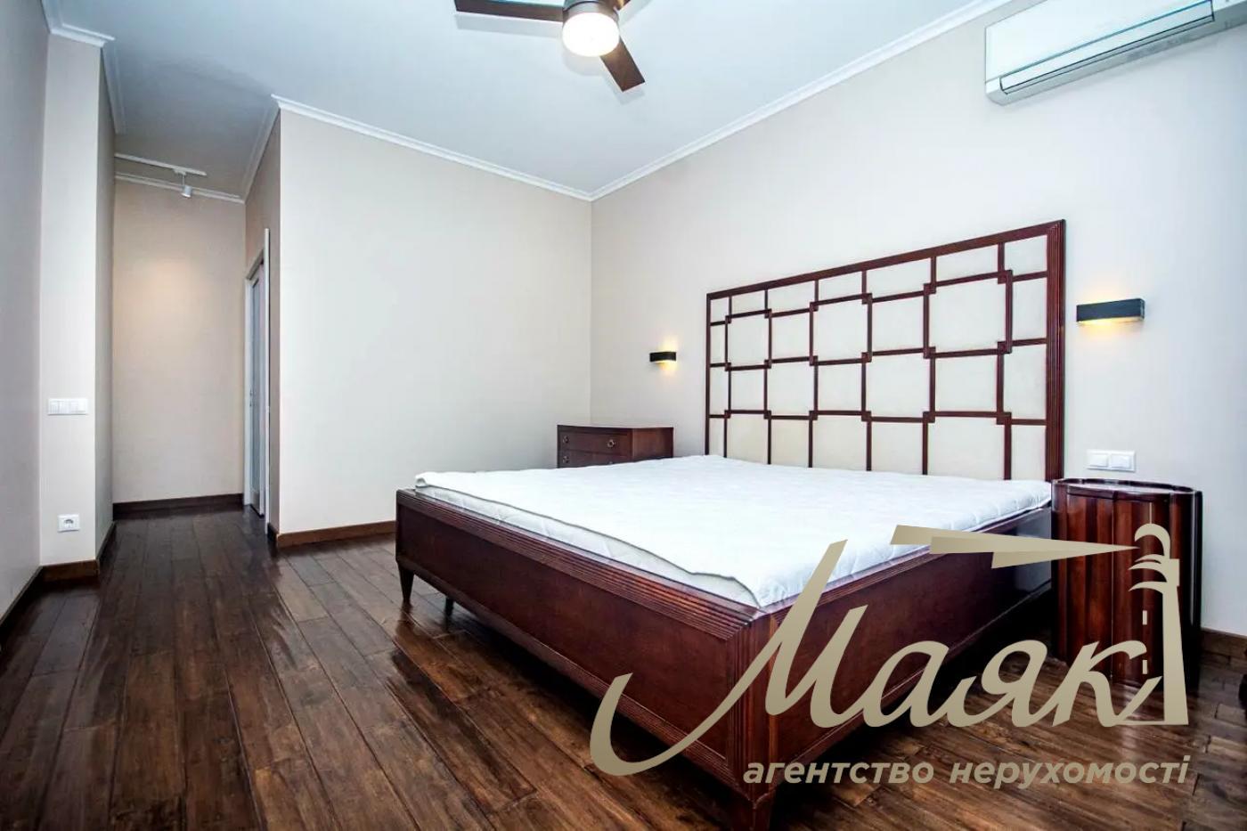 Продаж квартири 80м2 в ЖК Новопечерські Липки, вул. Верхогляда (Драгомирова), 16, Печерський район