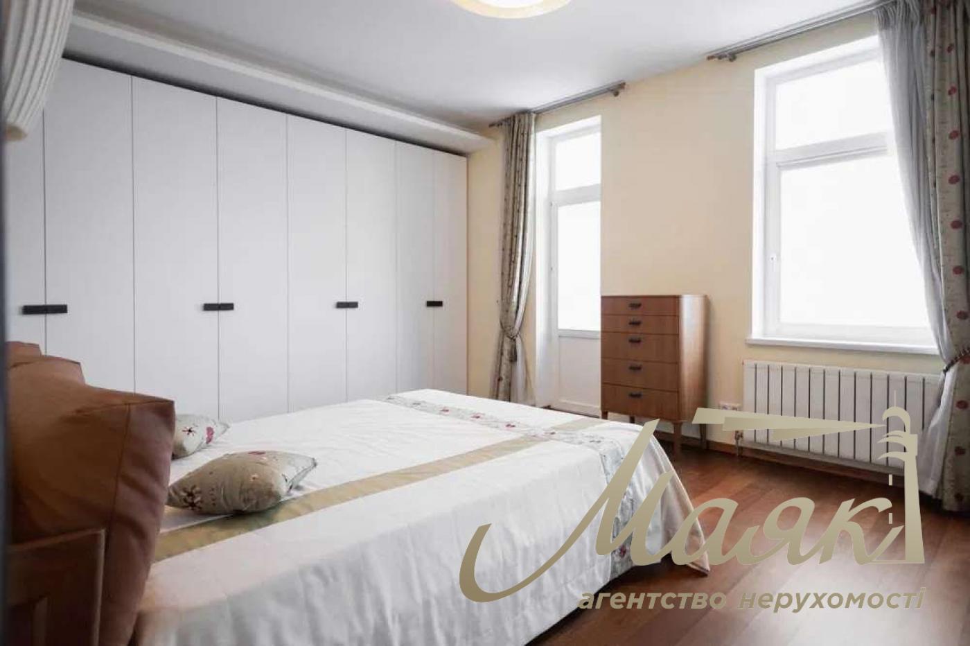 Продаж 4к-квартири 195 м2 вул. Панаса Мирного, 17 Печерський район