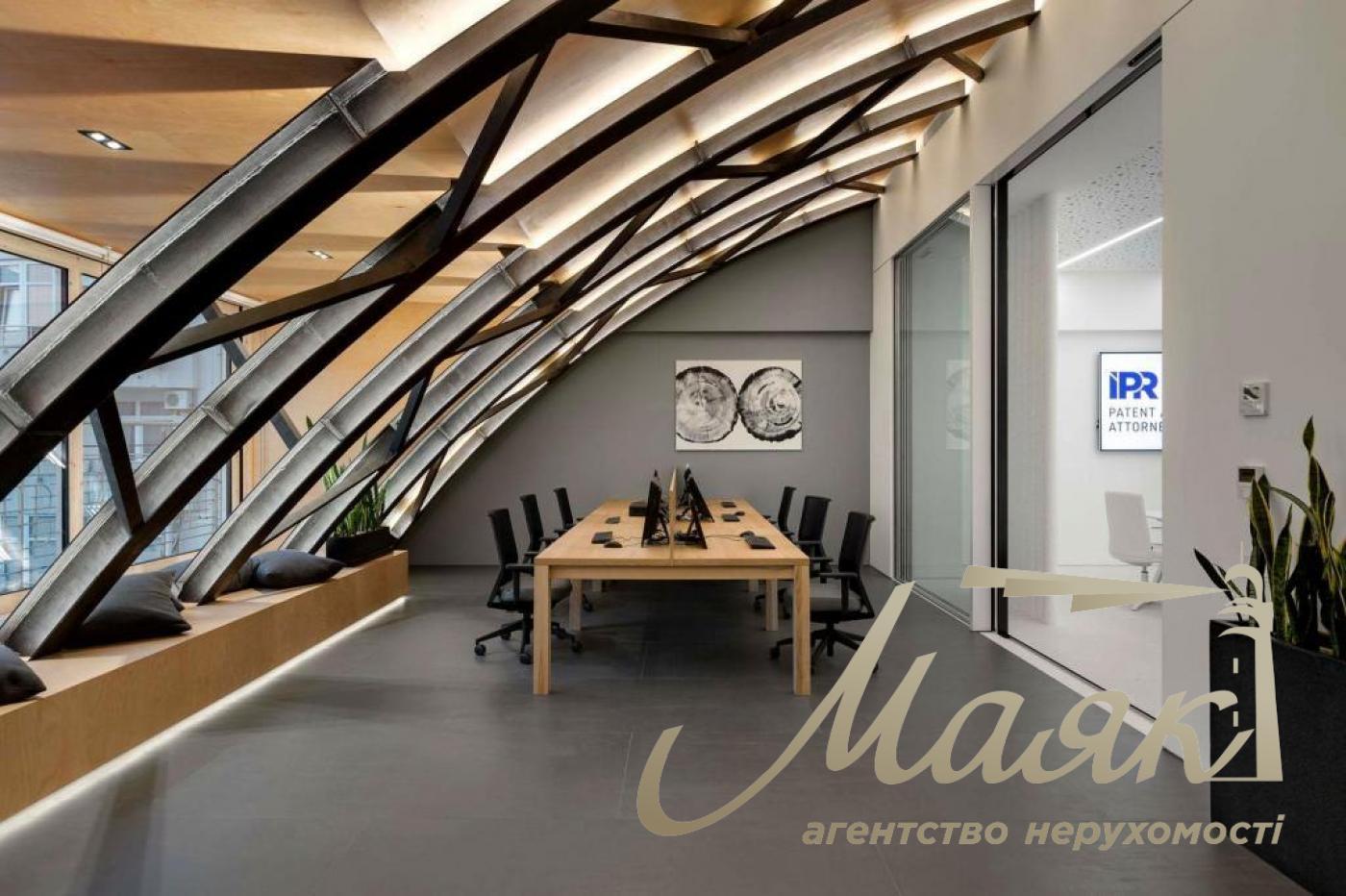 Продаж офісу з орендарем, вул. Тургенєвська