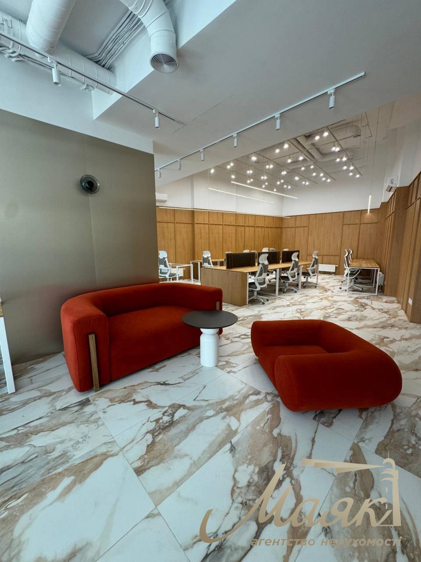Оренда мебльованого офісу (300м2) у ЖК Busov Hill