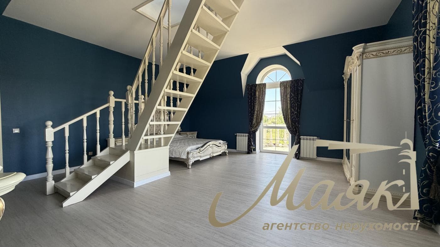 Продаж преміального 3х-поверхового будинку 350 м² у Гореничі, Бучанський район, Київська область