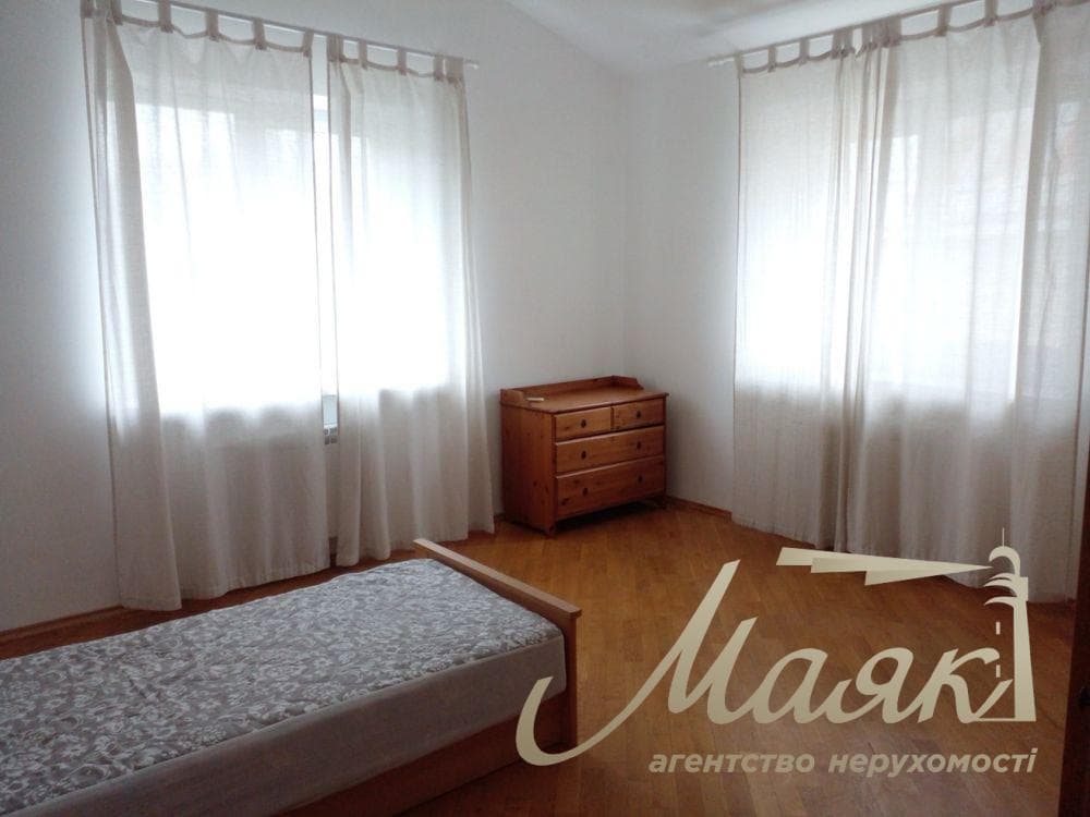 House for rent 300m2, Goloseevsky district, Kyiv, 3 minutes to the subway