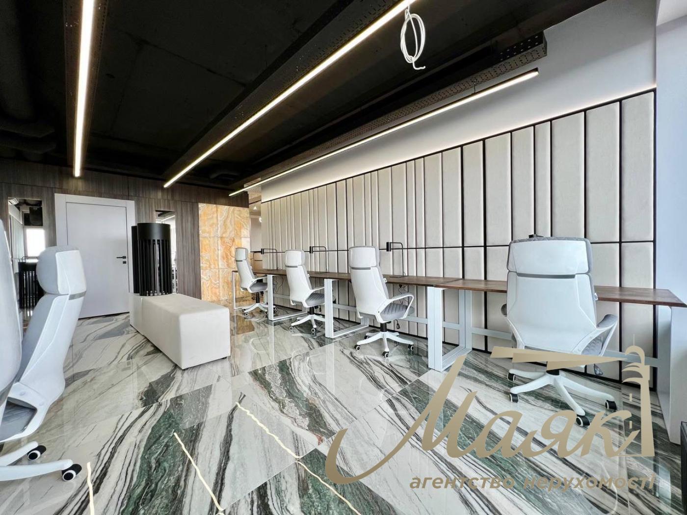 Sale of office with tenant Business Center Carnegie, Klovsky descent street