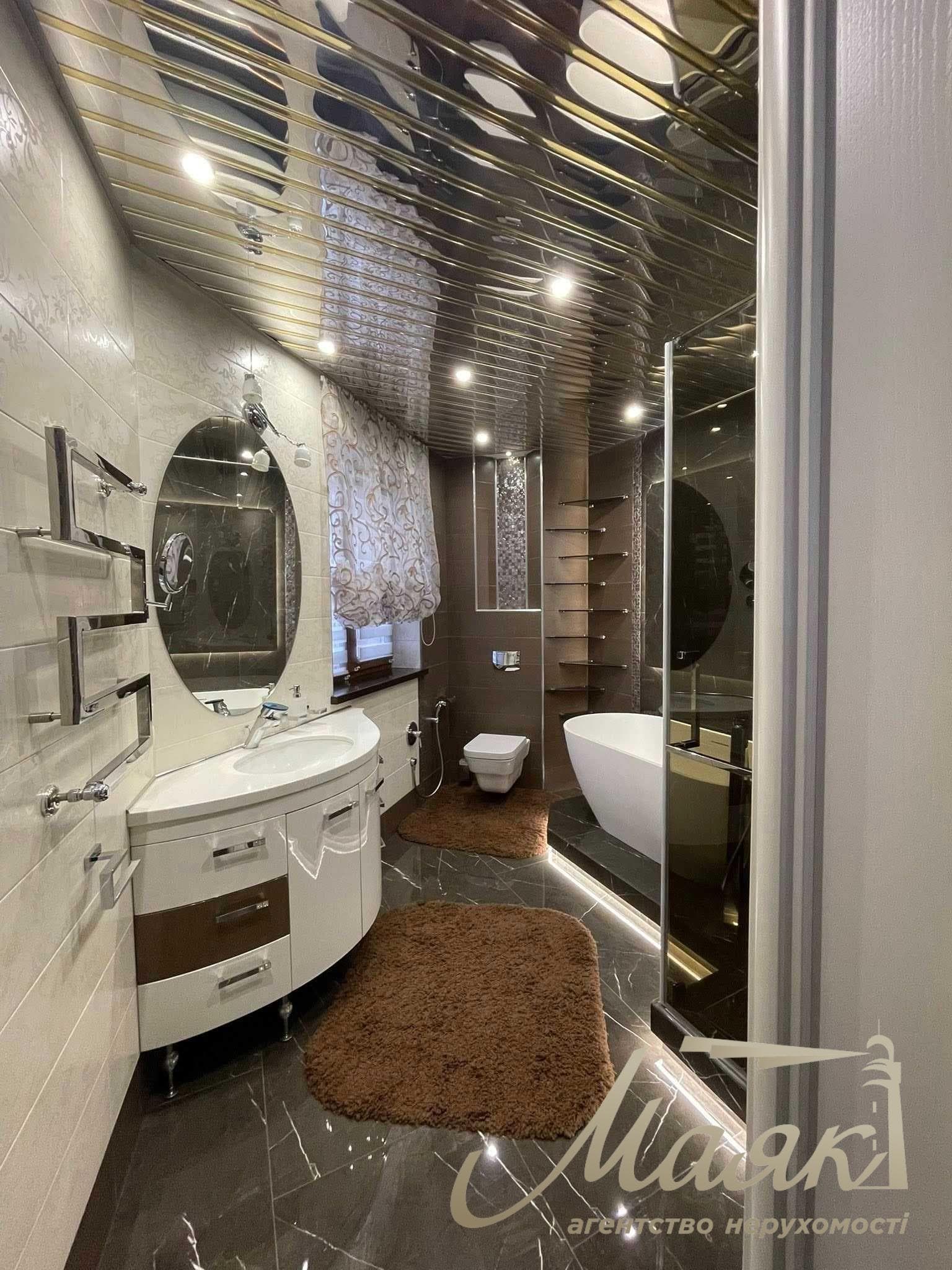 Luxury house for sale 420m2 in Obolonsky district of Kiev