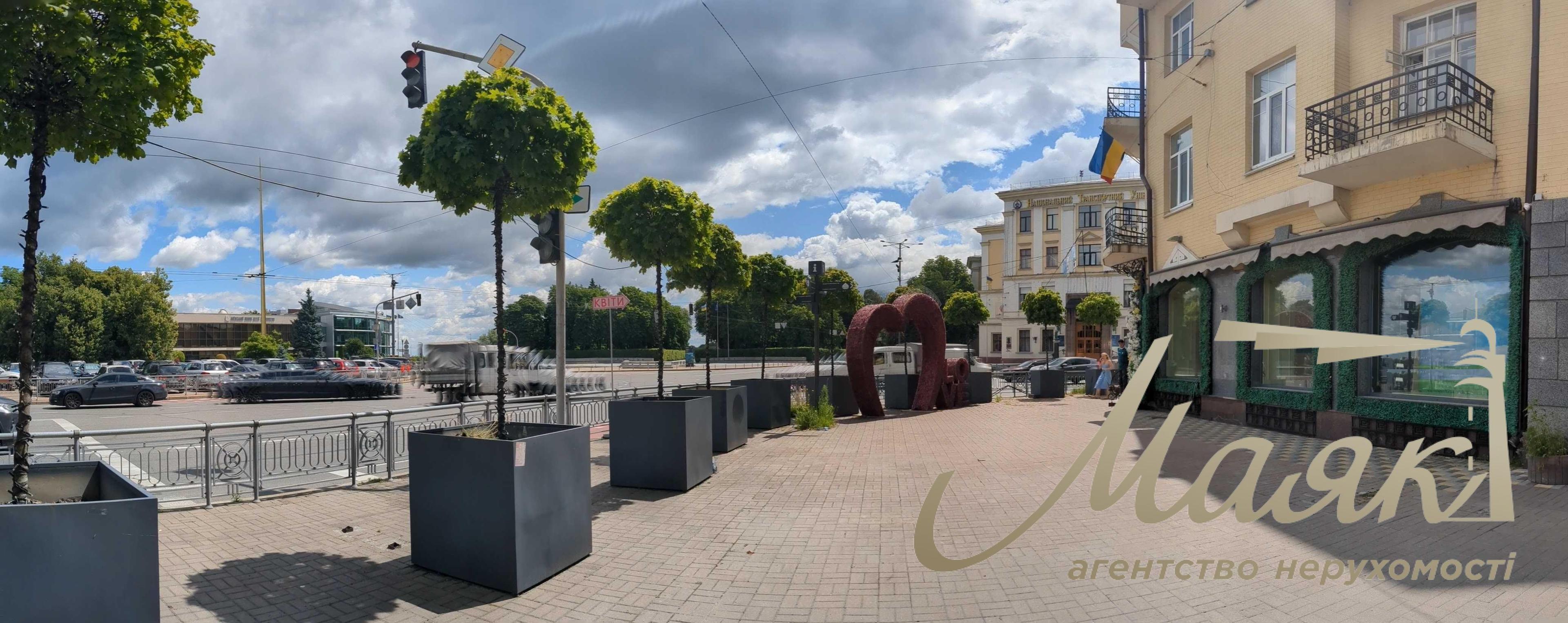Аренда фасадного помещения под ресторан, салон, шоу-рум, Мазепы 18/19, Арсенальная