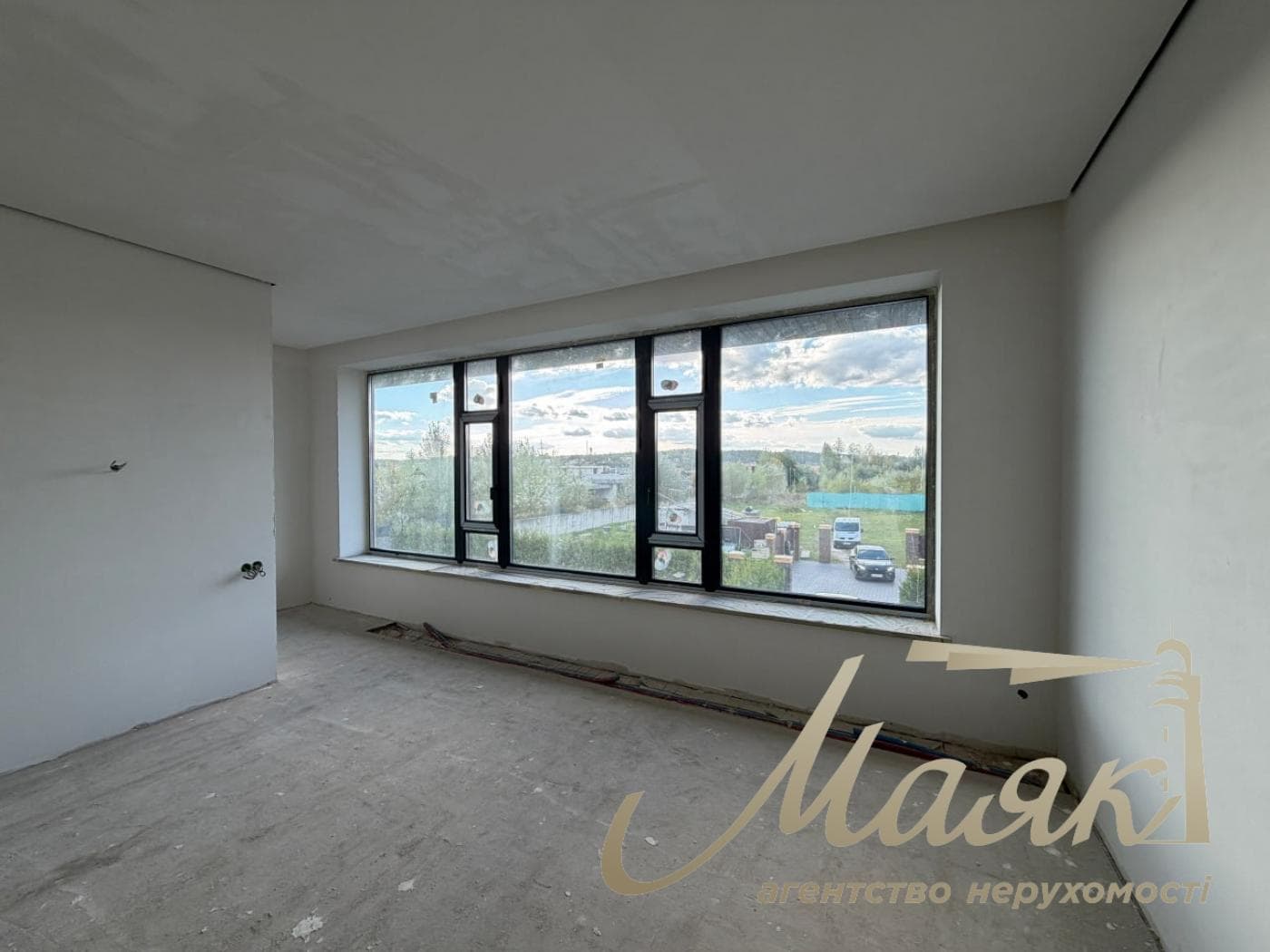 Продаж 2-поверхового будинку площею 300 м², КГ Хутір Ясний