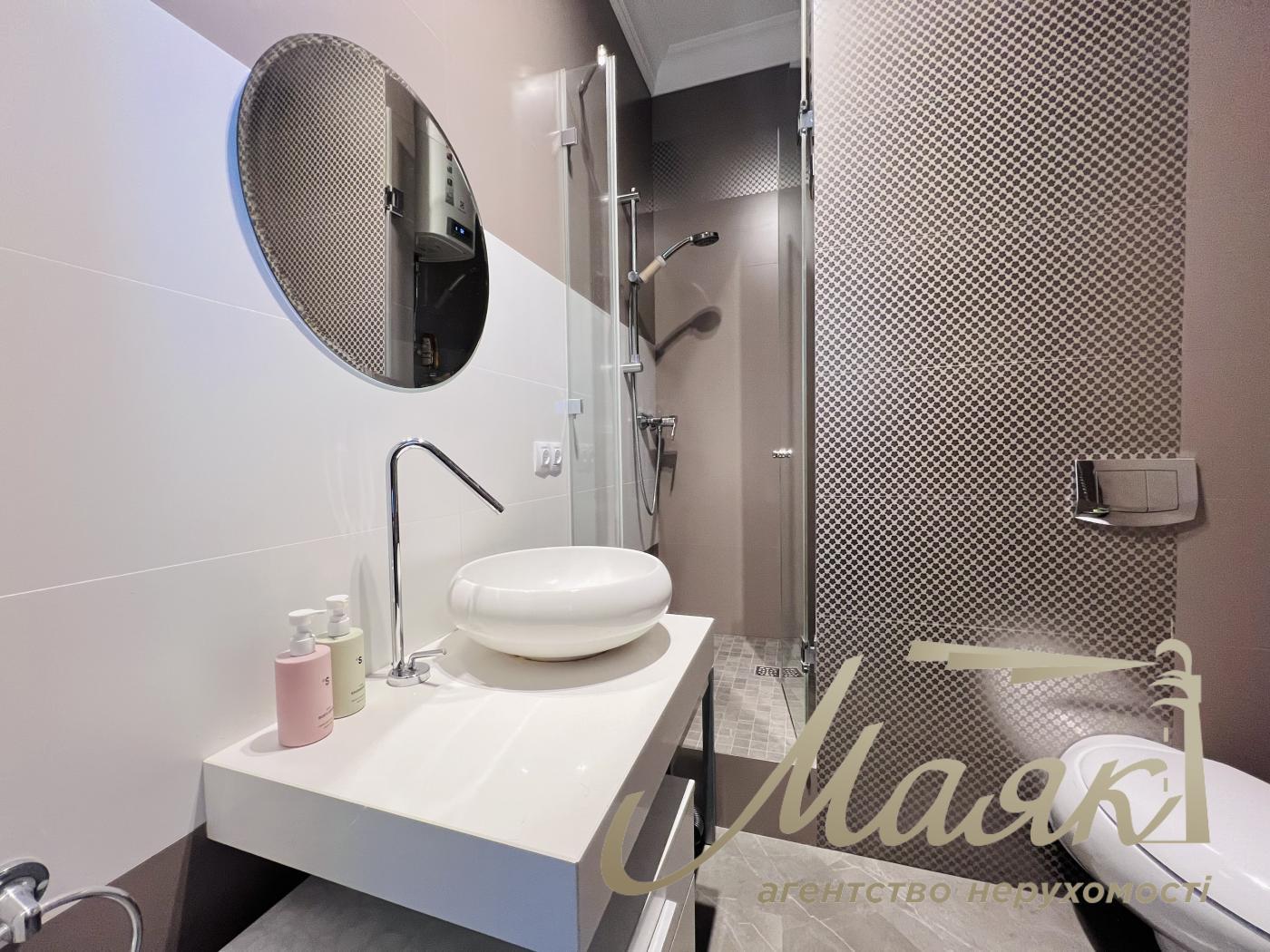 Продажа квартиры 80 м² ЖК «Бульвар Фонтанов» ул. Патриса Лумумбы, 6/1, Печерский район, Центр Киева.