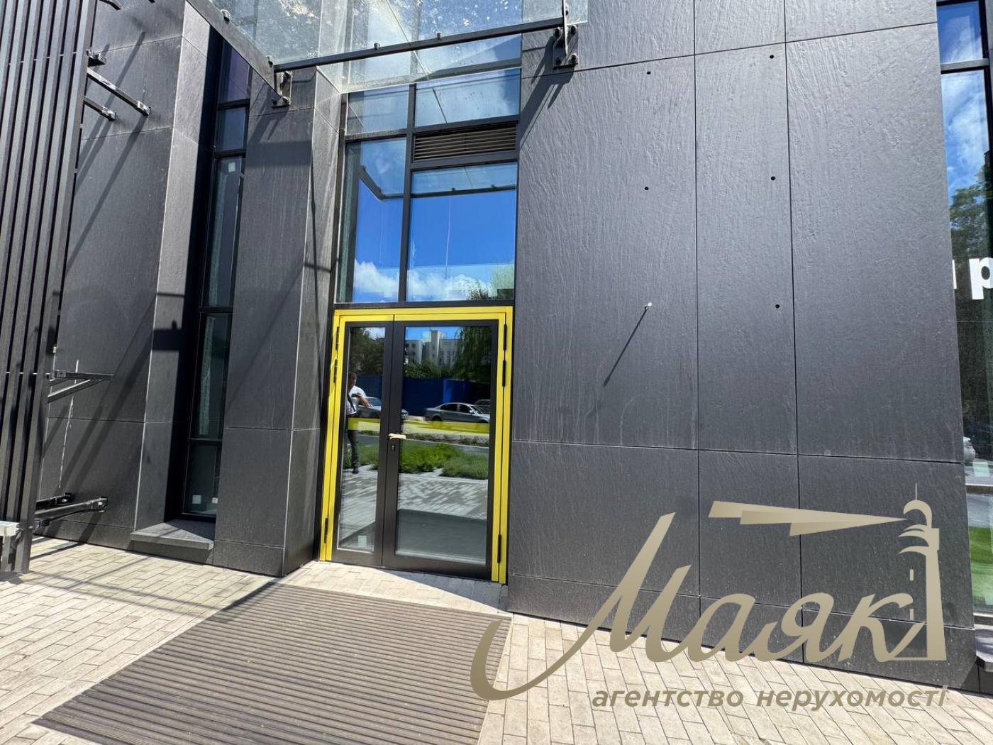 Оренда фасадного 110м2 приміщення ЖК Трініті вул. Тютюнника, 39/2