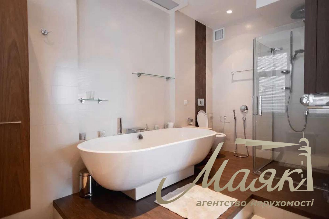 Продаж 4к-квартири 195 м2 вул. Панаса Мирного, 17 Печерський район