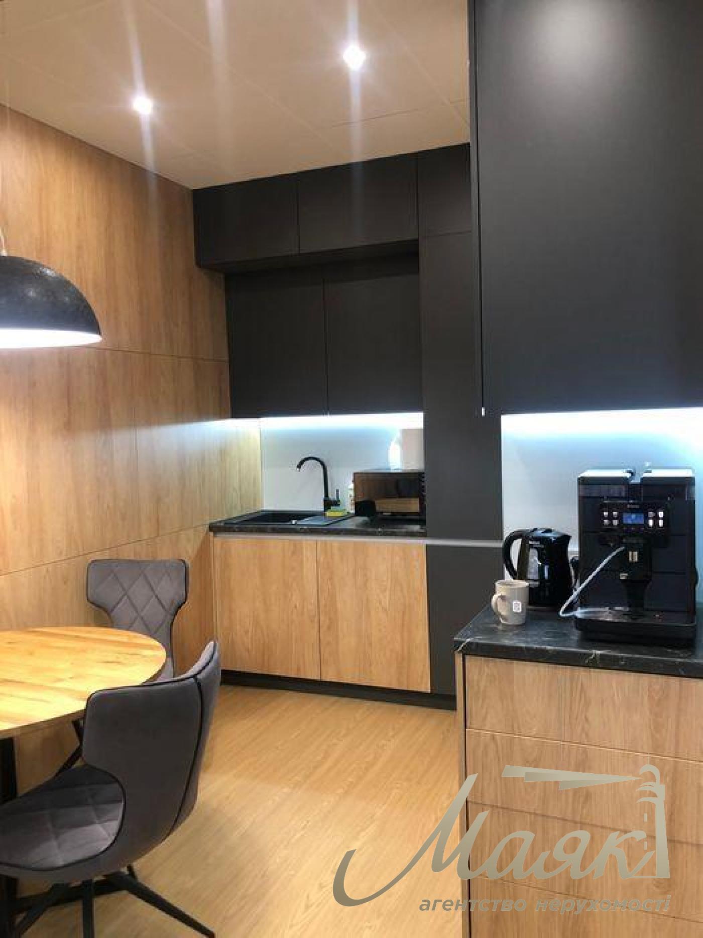 Office for rent 133 sq.m. in Residential Complex Carnegie Tower, Pecherskiy r-n.