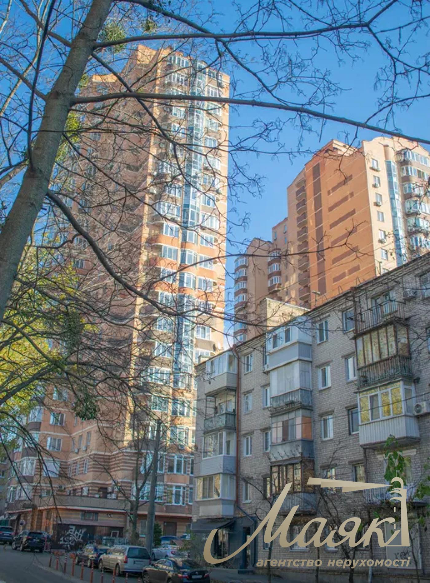 Продаж 4к квартири провулок Лабораторний, Печерськ