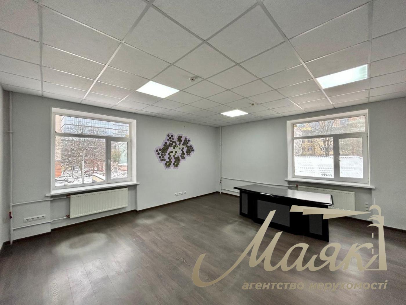 Продаж комплексу будівель із територією, вул. Рибальська, Печерськ