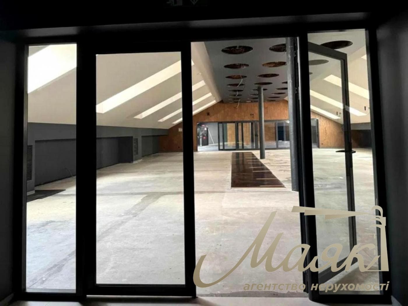 Commercial Space for Rent: 1,062 m², Mazepa Street, Arsenalna, Pecherskyi District