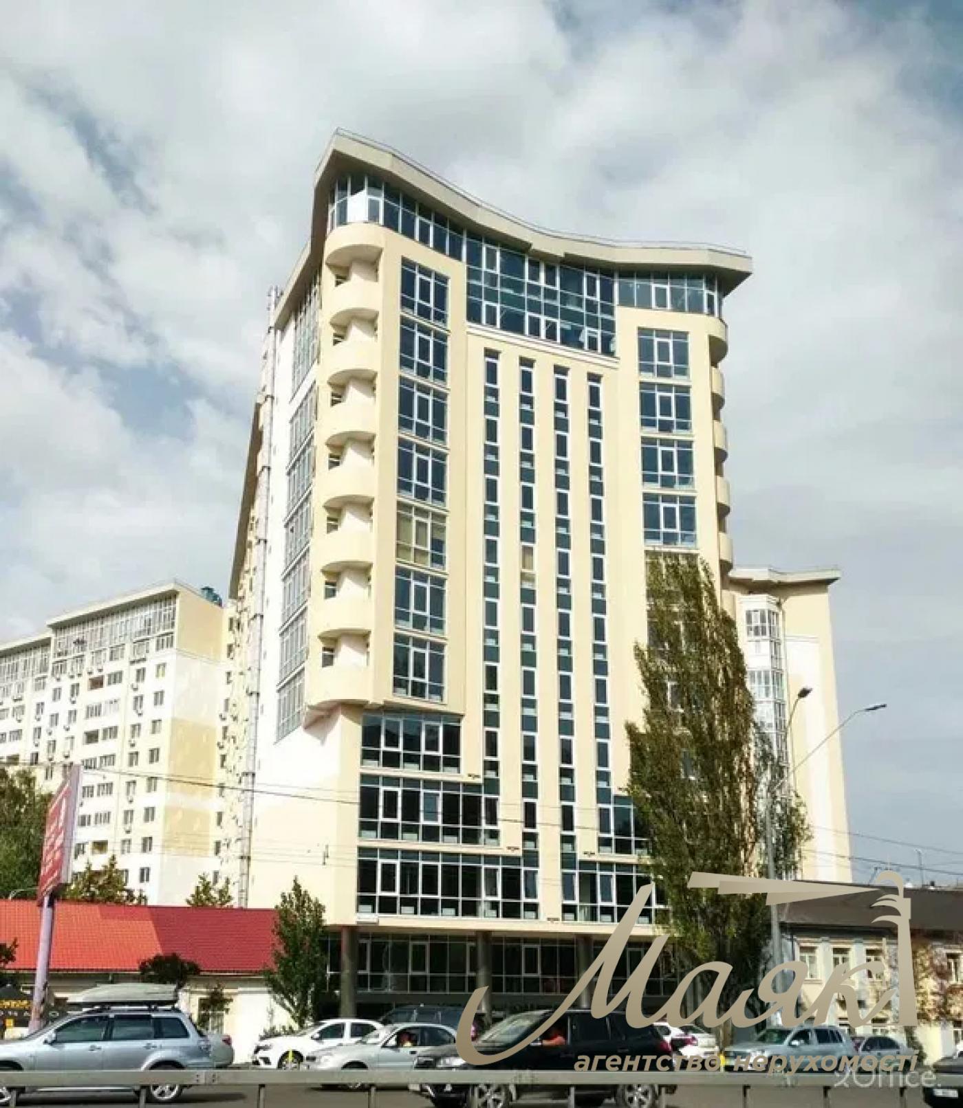 Office for rent 250m2 in Gloria Business Center, Nivki metro station