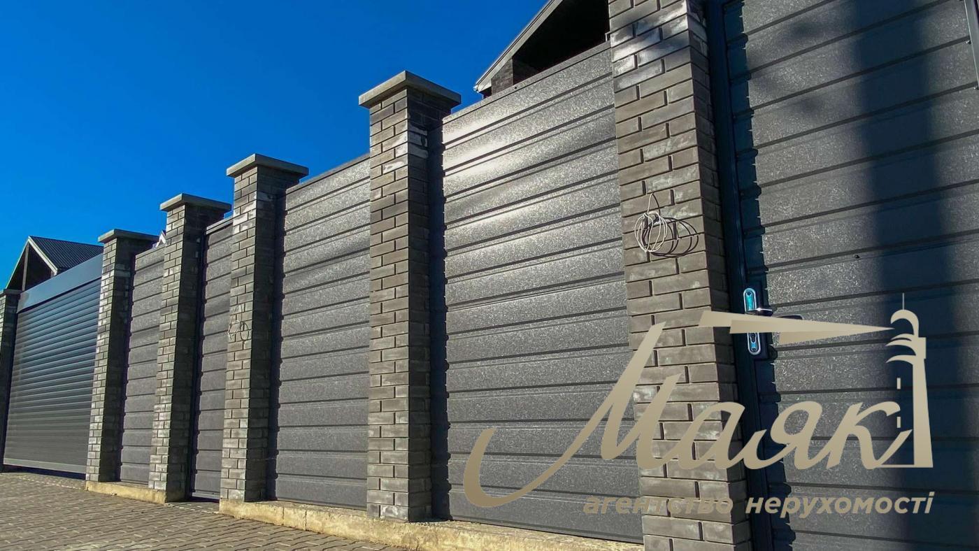 Продажа дома 250м2 с жилым подвалом в Соломенском районе ул. Березова