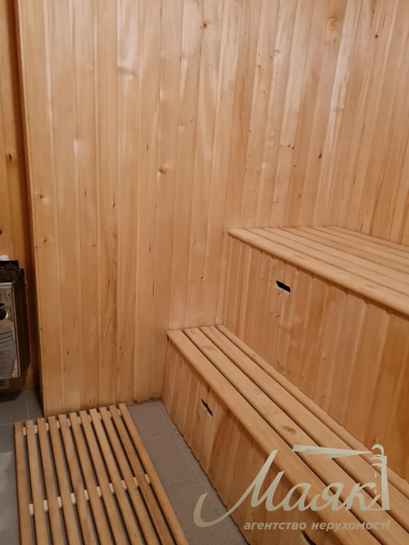Rent 3-room apartment (140 sq. m.) Demievka, Saperno-Slobodskaya st. 22