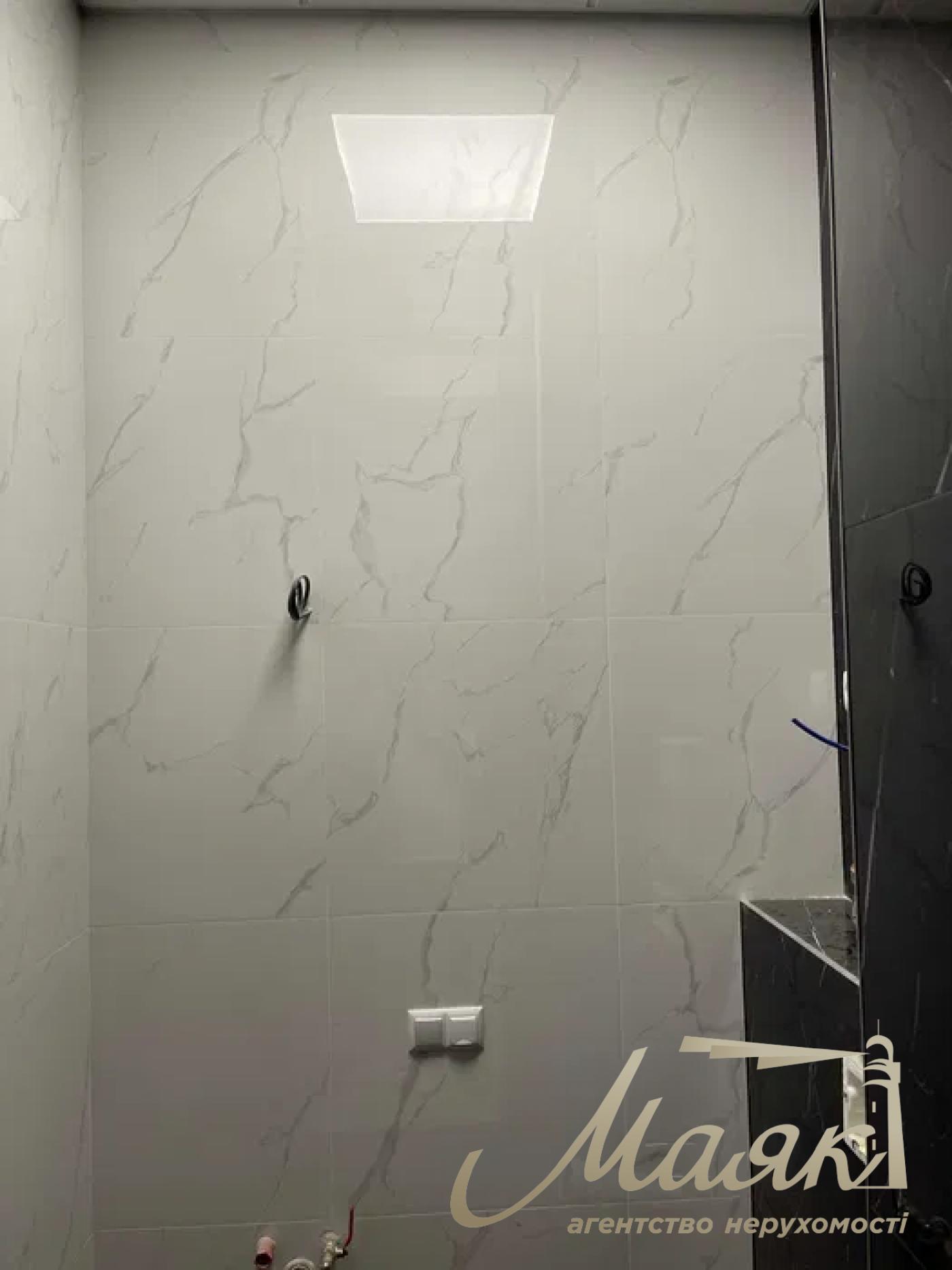 Аренда фасадного помещения 100м, ул. Щекавицкая