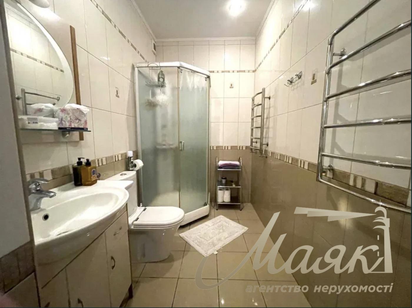 Аренда 2-х этажного дома 340м2, Козин