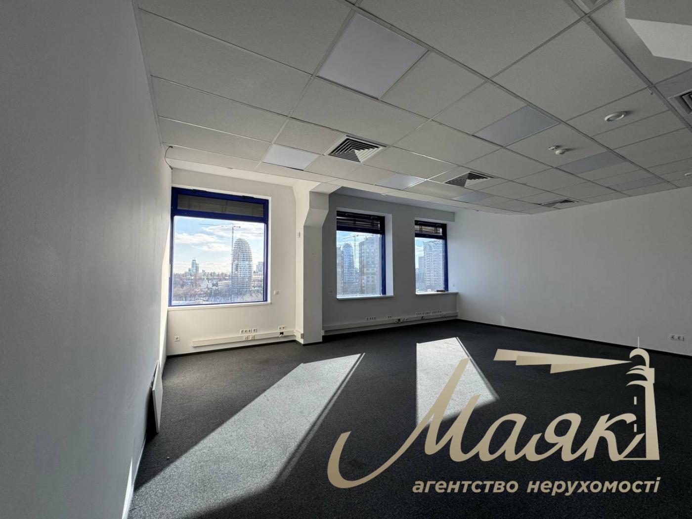 Office for rent 924m2 in BC Merx, Leipzigskaya St., Pechersk