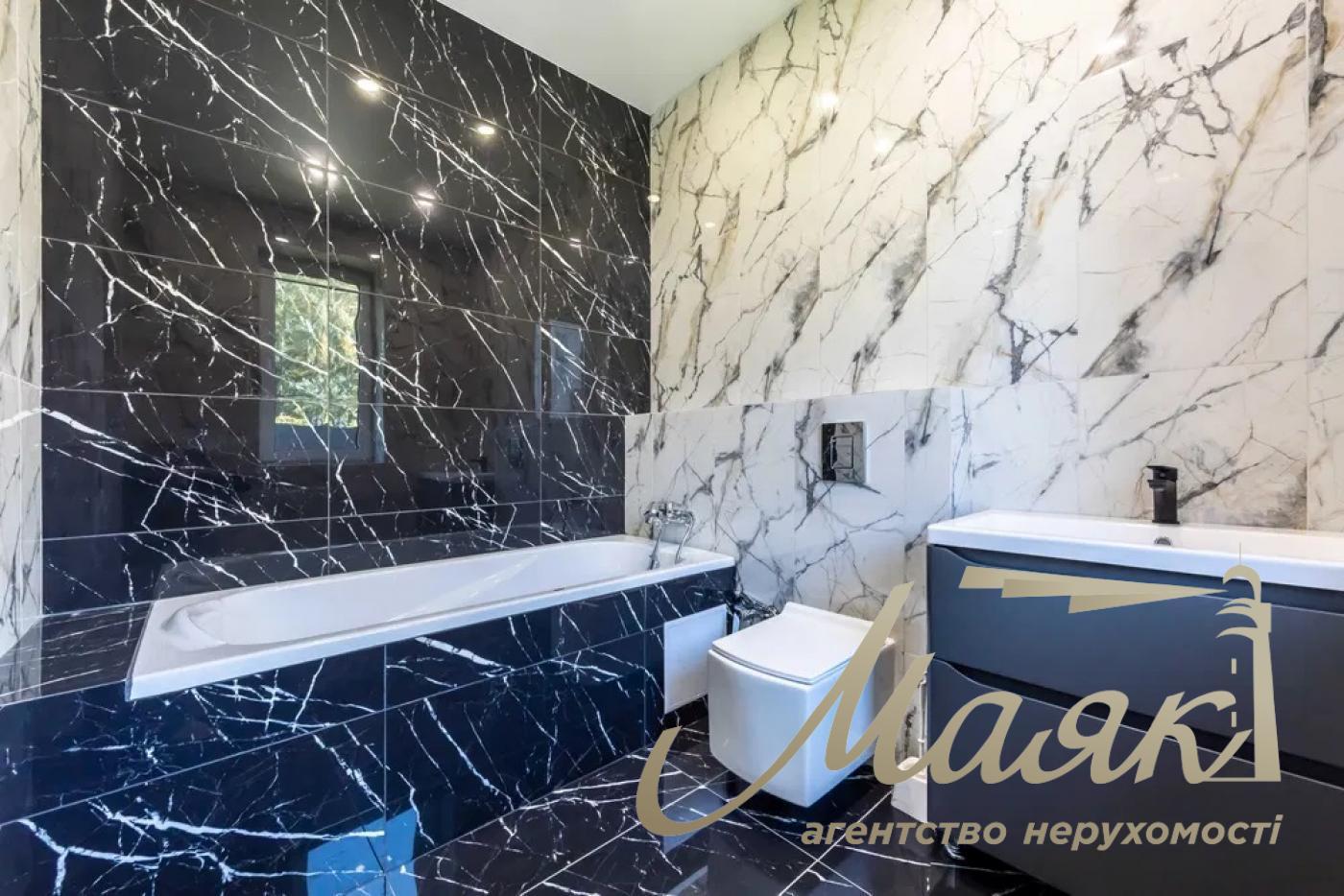 Sale of house in Kozin