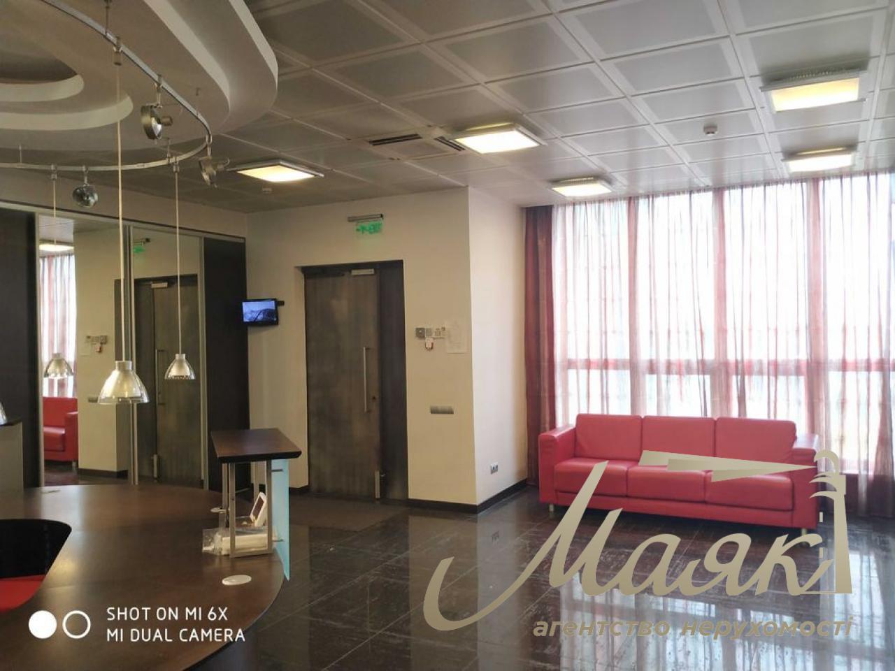 Sale / Office 444 sq.m. / st. Mishugi Oleksandra, Pozniaky