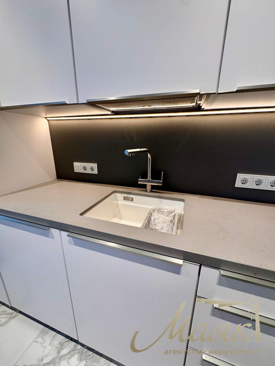 Продажа 2-х комнатной квартиры в ЖК Кардинал